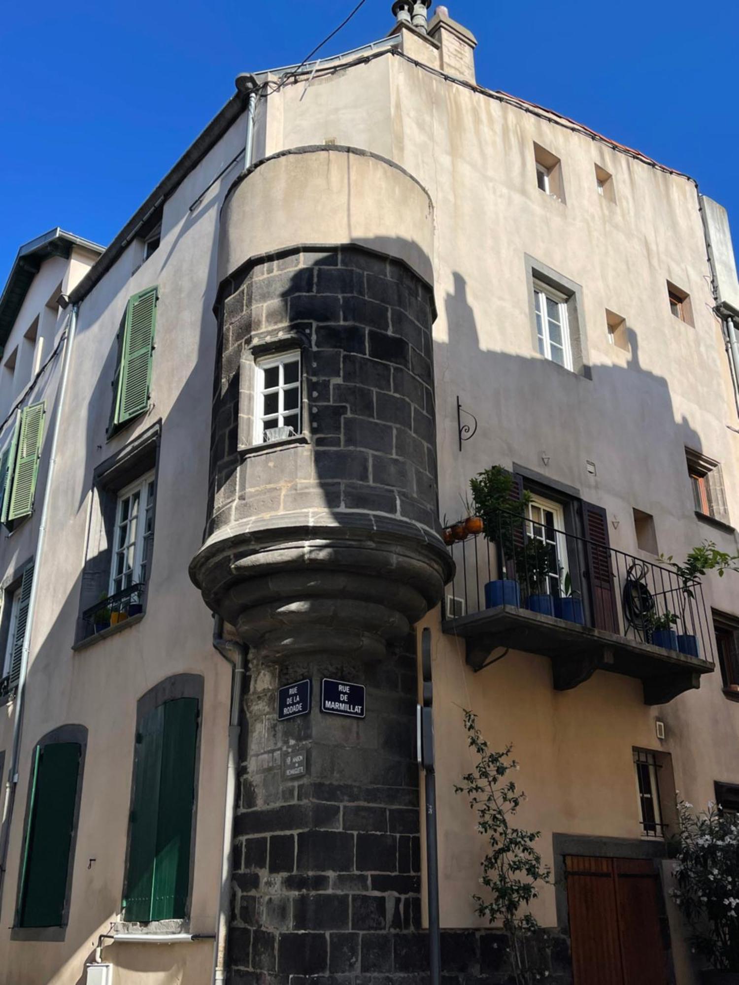 La Maison De L Echauguette Petit Dejeuner Et Menage Offerts * Clermont-Ferrand