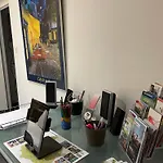 Dans Maison Du Xviᵉ Siecle, A Ferrand Petit Dejeuner Et Menage Inclus Apartment *