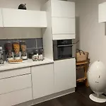 Apartment Dans Maison Du Xviᵉ Siecle, A Ferrand Petit Dejeuner Et Menage Inclus