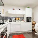 Dans Maison Du Xviᵉ Siecle, A Ferrand Petit Dejeuner Et Menage Inclus Apartment Clermont-Ferrand