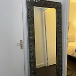 Appartement Dans Maison Du Xviᵉ Siecle, A Clermont Ferrand Petit Dejeuner Et Menage Inclus