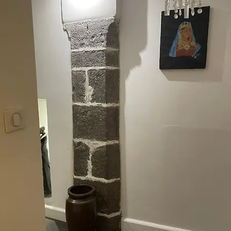 Appartement Dans Maison Du Xviᵉ Siècle Petit Déjeuner Et Ménage Inclus Aucun Frais Caché